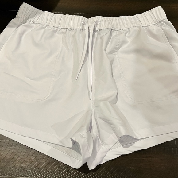 Women’s Yogalicious L Large Athletic Shorts - Picture 1 of 5